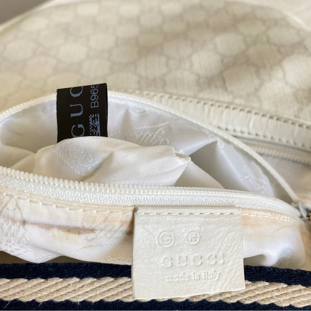 GUCCI GG supreme hobo Bag